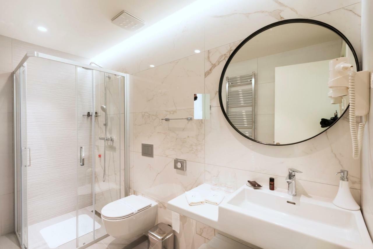 Hotel Gradska Cetinje Ngoại thất bức ảnh