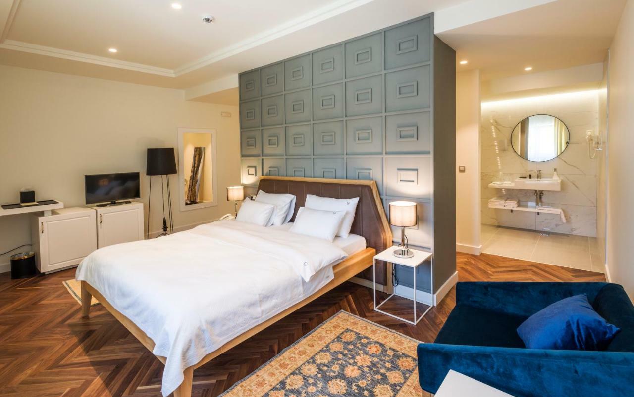 Hotel Gradska Cetinje Ngoại thất bức ảnh